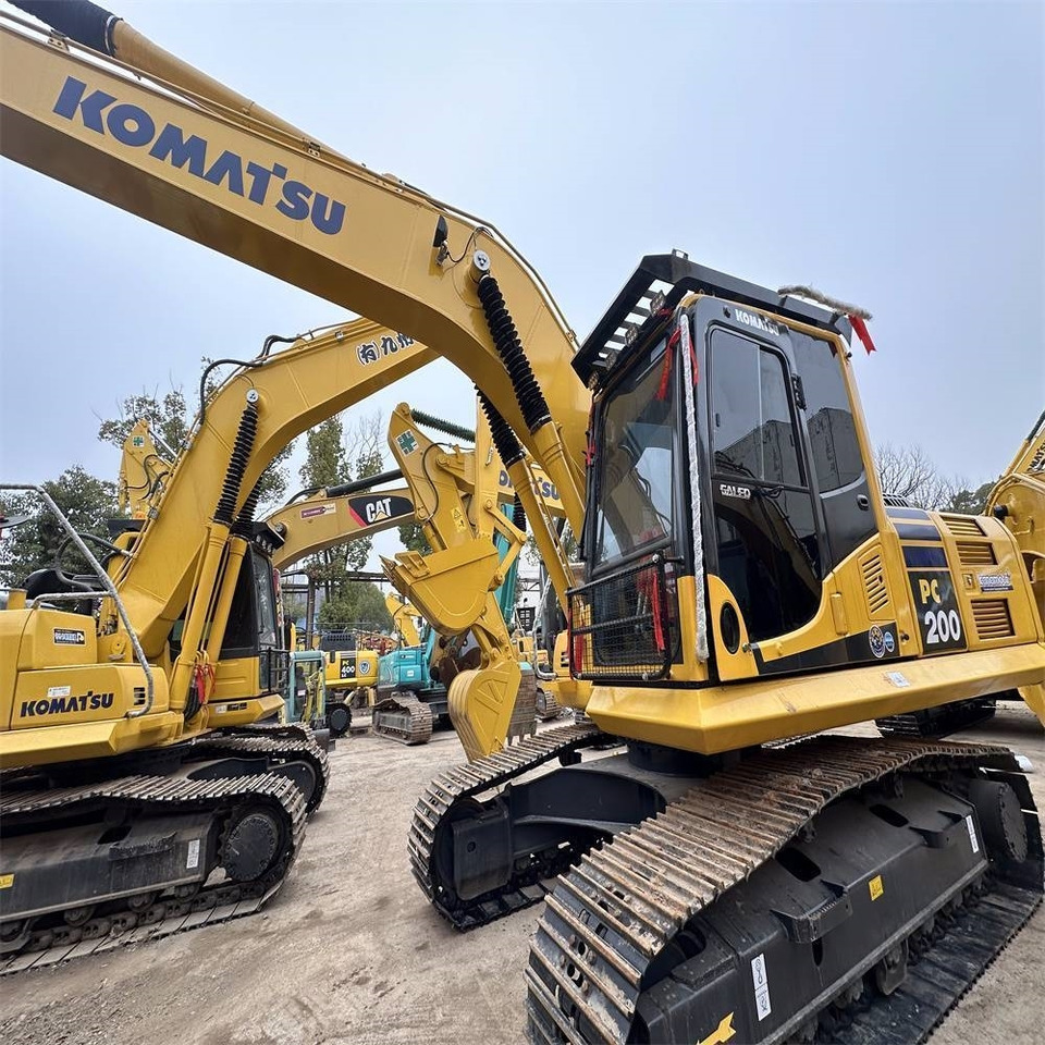 Komatsu PC 200 - Гусеничный экскаватор: фото 3 Komatsu PC 200 - Гусеничный экскаватор: фото 3
