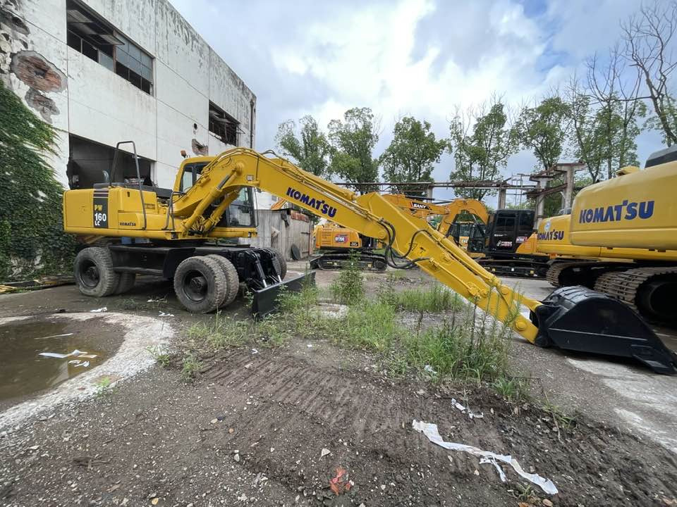 Komatsu PW160 - Колёсный экскаватор: фото 1 Komatsu PW160 - Колёсный экскаватор: фото 1