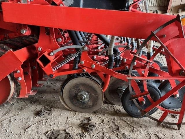 Kuhn SITERA 4000 + TF1500 - Посевной комплекс: фото 4 Kuhn SITERA 4000 + TF1500 - Посевной комплекс: фото 4