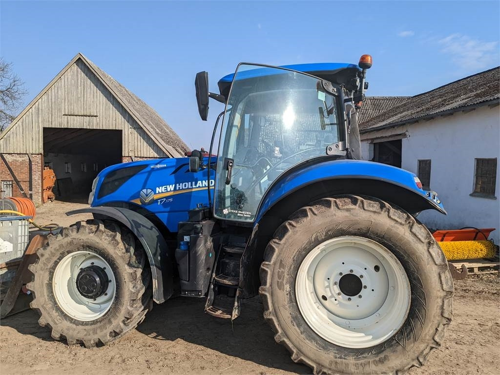New Holland T7.175 AC ST.V - Трактор: фото 1 New Holland T7.175 AC ST.V - Трактор: фото 1
