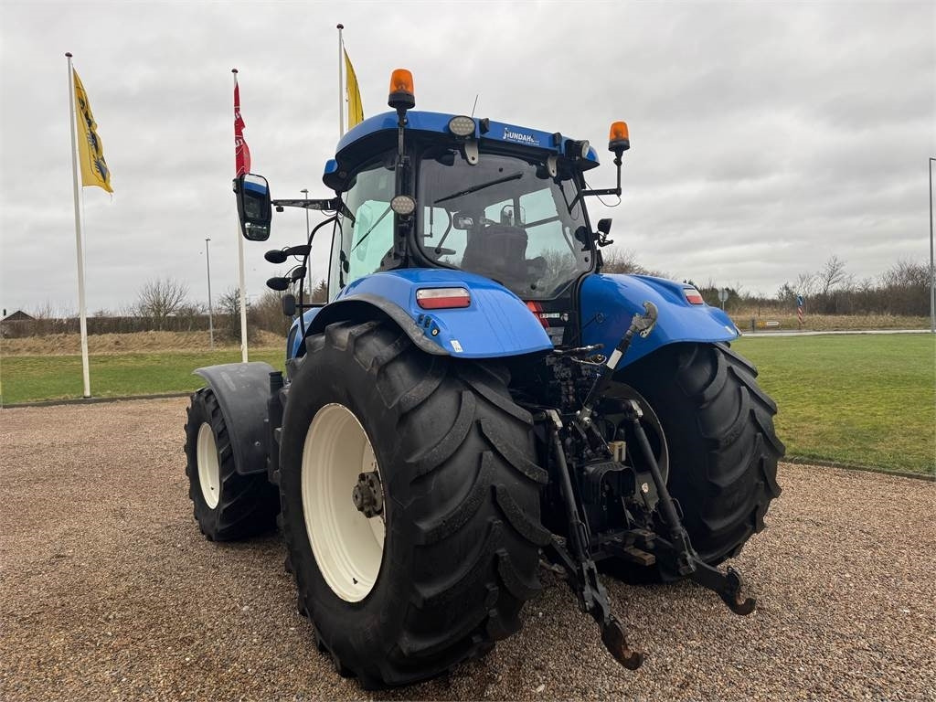 New Holland T7.220 AC - Трактор: фото 4 New Holland T7.220 AC - Трактор: фото 4