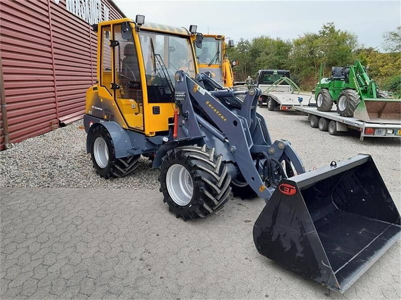 Eurotrac w13f - Компактный фронтальный погрузчик: фото 5 Eurotrac w13f - Компактный фронтальный погрузчик: фото 5
