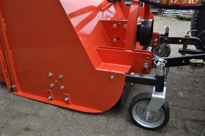 - - - boxer - Навесное оборудование для Коммунальных тракторов: фото 4 - - - boxer - Навесное оборудование для Коммунальных тракторов: фото 4