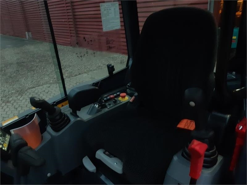 Мини-экскаватор XCMG xe27e: фото 14