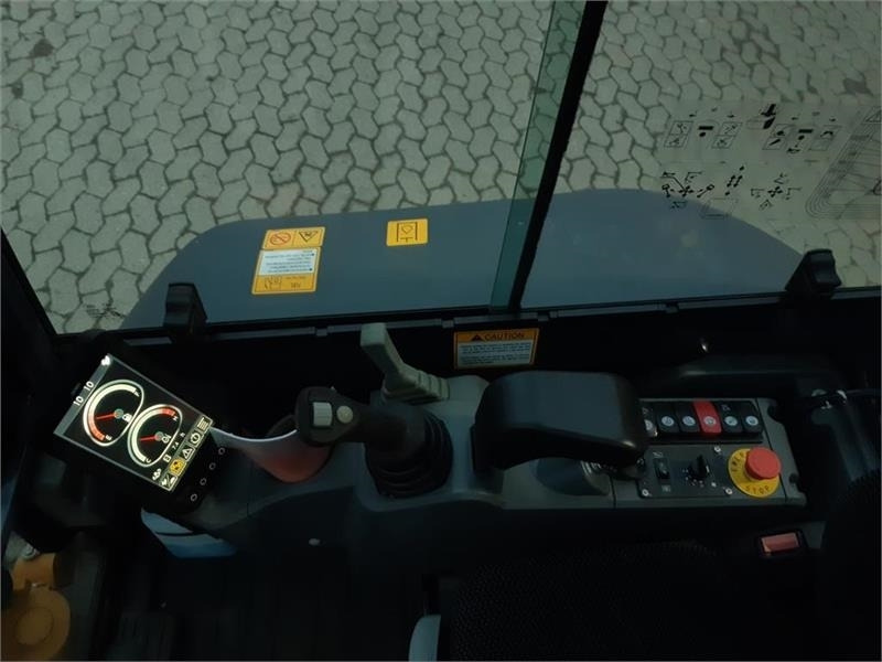 Мини-экскаватор XCMG xe27e: фото 15