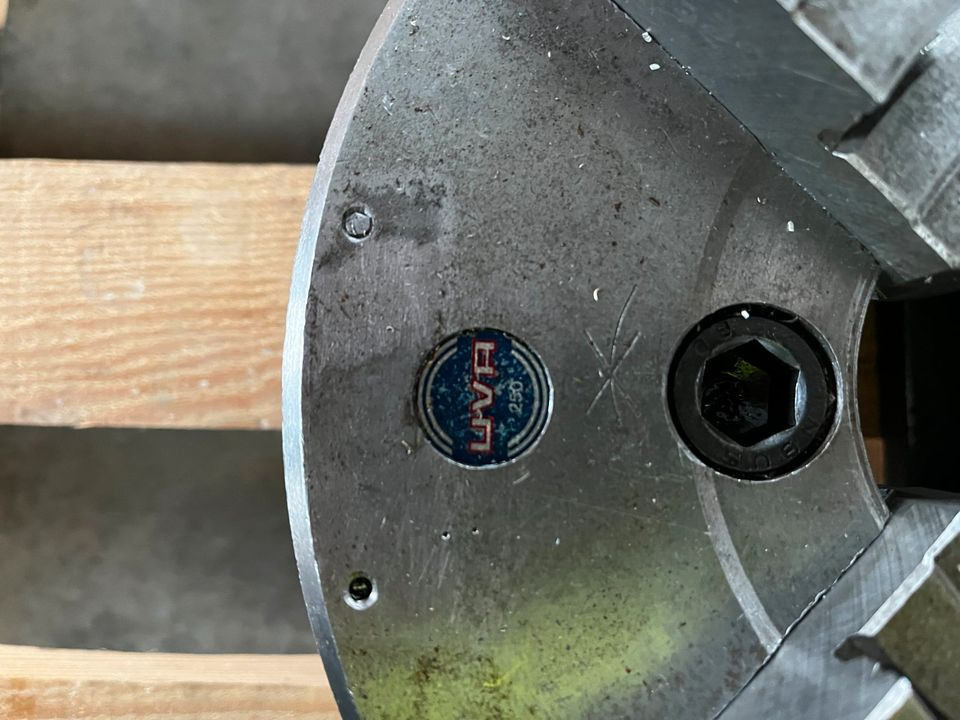 Drehfutter Vierbackenfutter Drehmaschinenfutter d= 250mm - Металлообрабатывающий станок: фото 5 Drehfutter Vierbackenfutter Drehmaschinenfutter d= 250mm - Металлообрабатывающий станок: фото 5