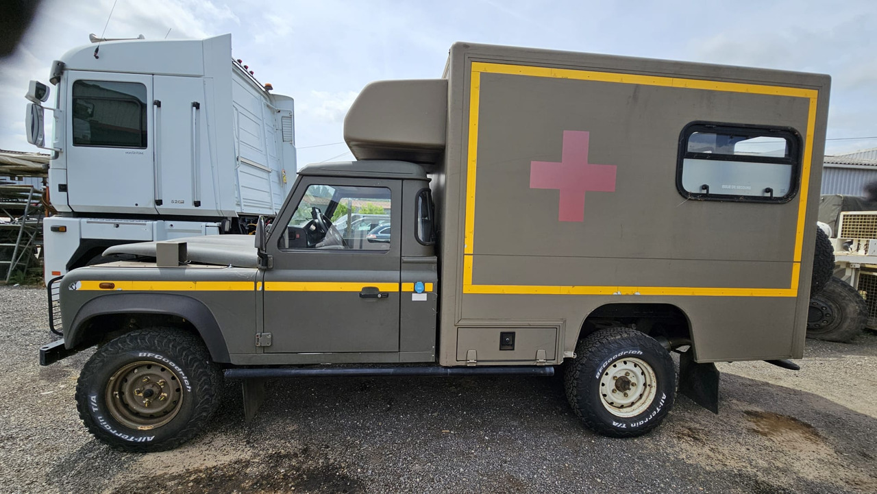 LAND ROVER Défender Ambulance - Лёгкий коммерческий автомобиль: фото 3 LAND ROVER Défender Ambulance - Лёгкий коммерческий автомобиль: фото 3
