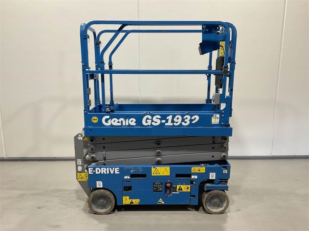 Genie GS-1932  - Ножничный подъемник: фото 1 Genie GS-1932  - Ножничный подъемник: фото 1