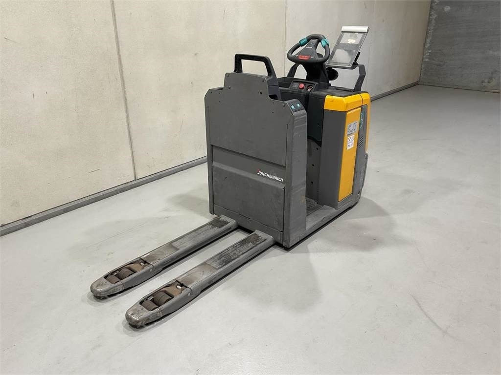 Jungheinrich ECE 220 - Сборщик заказов: фото 2 Jungheinrich ECE 220 - Сборщик заказов: фото 2