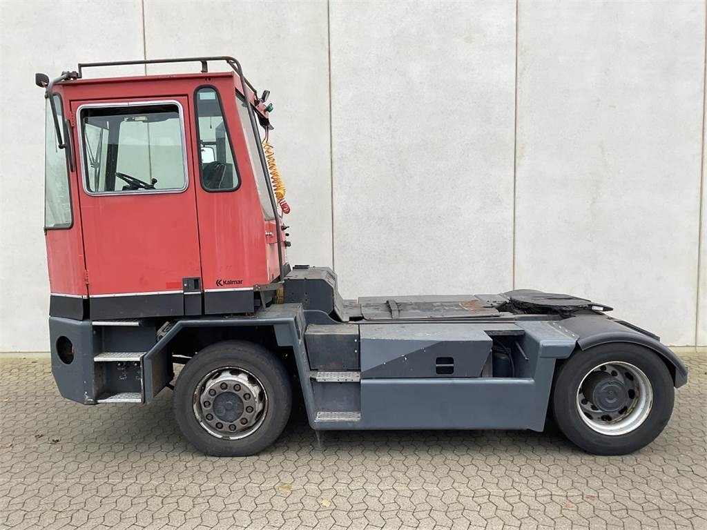 Kalmar TT2000 - Терминальный тягач: фото 3 Kalmar TT2000 - Терминальный тягач: фото 3