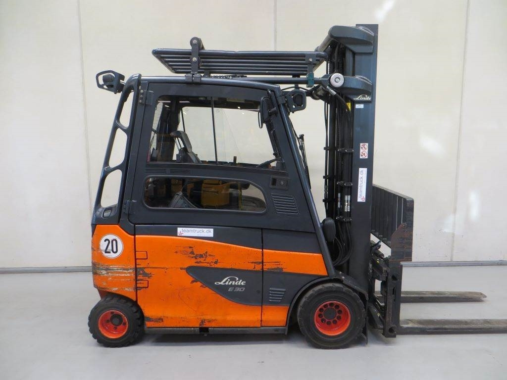 Linde E30/600-02 - Электропогрузчик: фото 4 Linde E30/600-02 - Электропогрузчик: фото 4