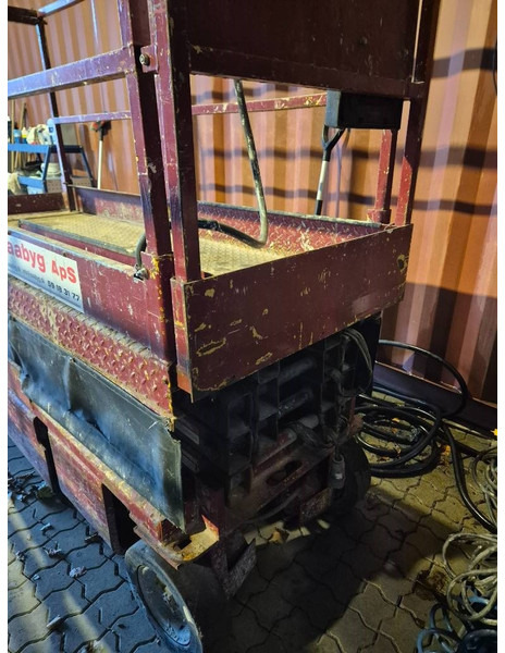 Grove 6-10 meter 2 persons lift - Ножничный подъемник: фото 2 Grove 6-10 meter 2 persons lift - Ножничный подъемник: фото 2