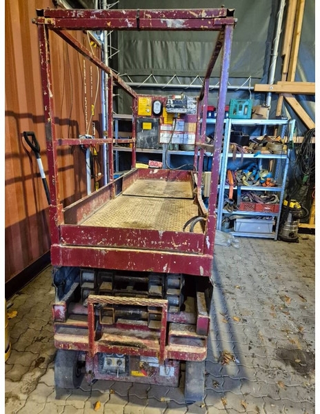 Grove 6-10 meter 2 persons lift - Ножничный подъемник: фото 3 Grove 6-10 meter 2 persons lift - Ножничный подъемник: фото 3