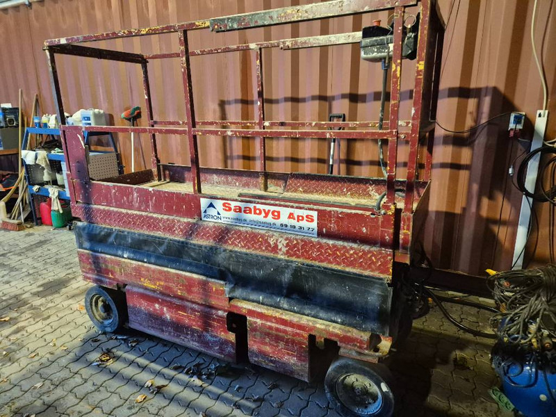 Grove 6-10 meter 2 persons lift - Ножничный подъемник: фото 1 Grove 6-10 meter 2 persons lift - Ножничный подъемник: фото 1