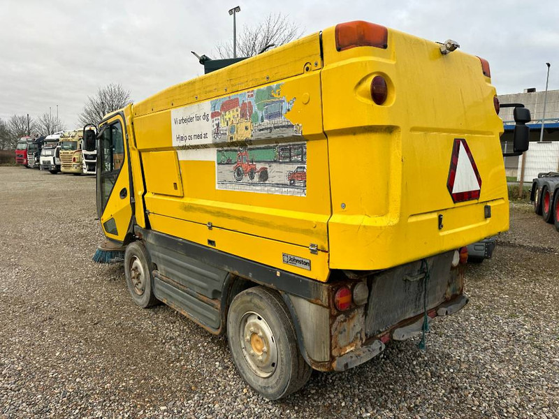 Johnston CN400 - Подметально-уборочная машина: фото 2 Johnston CN400 - Подметально-уборочная машина: фото 2
