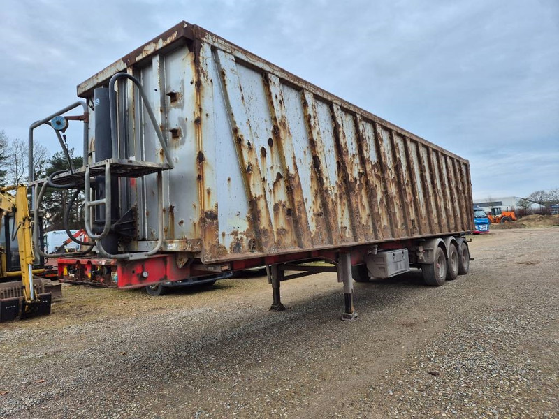 KEL-BERG 71 M3 // Tipper - Самосвальный полуприцеп: фото 3 KEL-BERG 71 M3 // Tipper - Самосвальный полуприцеп: фото 3