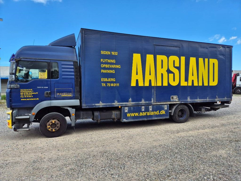 MAN TGM 12.280 // Lift // Sideopening - Грузовик с закрытым кузовом: фото 2 MAN TGM 12.280 // Lift // Sideopening - Грузовик с закрытым кузовом: фото 2