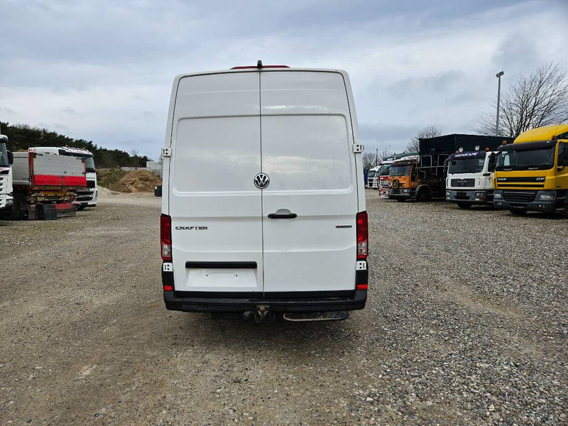 Volkswagen Crafter 35 // 4 motion 4x4 // AUT // 5 Doors - Цельнометаллический фургон: фото 4 Volkswagen Crafter 35 // 4 motion 4x4 // AUT // 5 Doors - Цельнометаллический фургон: фото 4