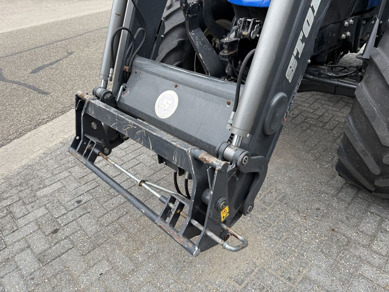 Трактор New Holland T6.175 AC T4B: фото 16