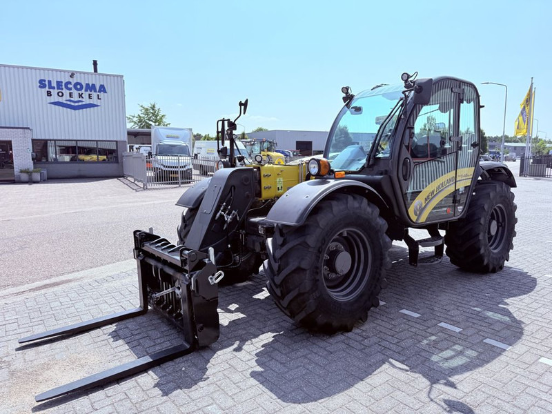 New Holland TH7.42 Telehandler - Телескопический погрузчик: фото 2 New Holland TH7.42 Telehandler - Телескопический погрузчик: фото 2