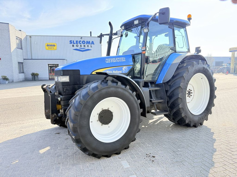 New Holland TM120 Range Command Fronthef + PTO - Трактор: фото 1 New Holland TM120 Range Command Fronthef + PTO - Трактор: фото 1