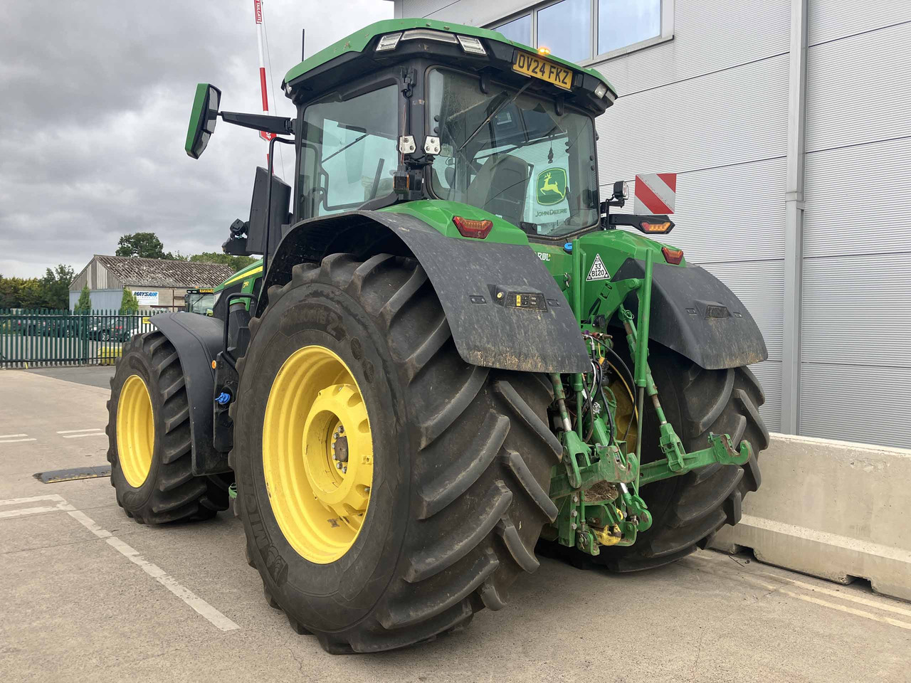 John Deer 7R 350 - Трактор: фото 3 John Deer 7R 350 - Трактор: фото 3