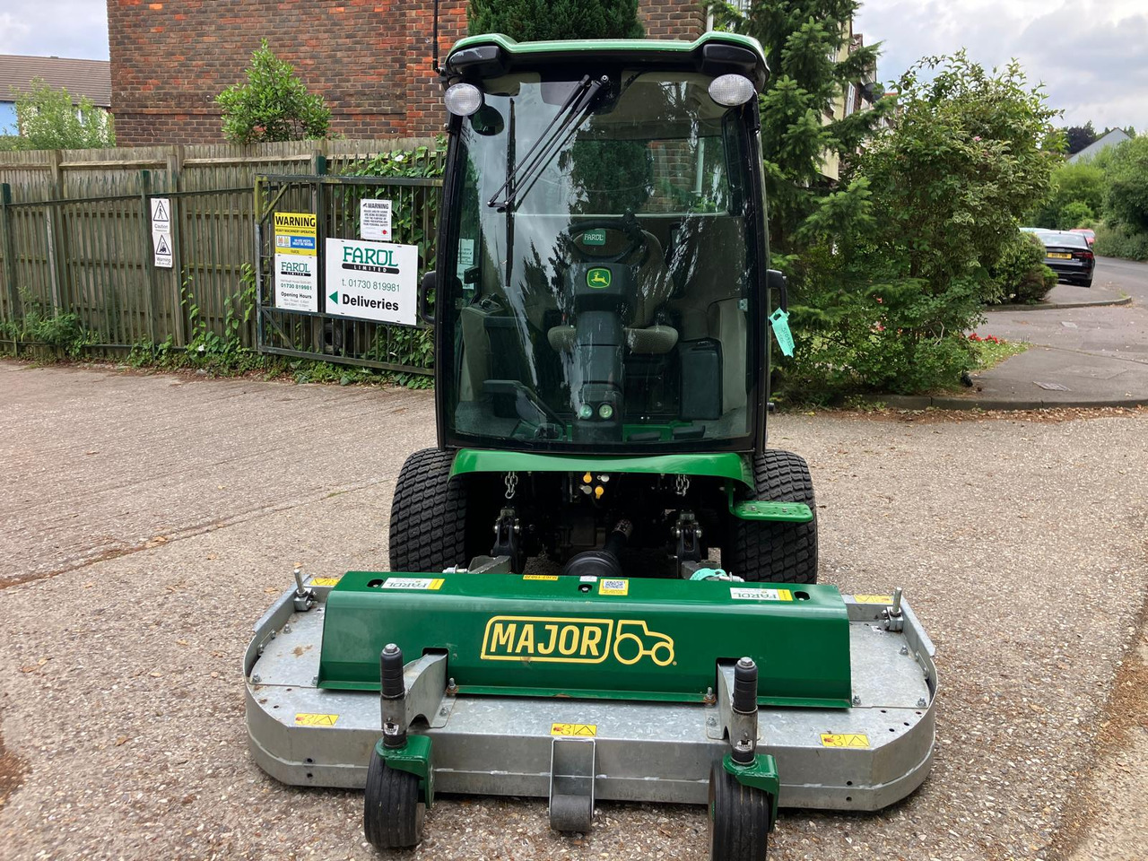 John Deere 1585 out front mower - Газонокосилка: фото 3 John Deere 1585 out front mower - Газонокосилка: фото 3