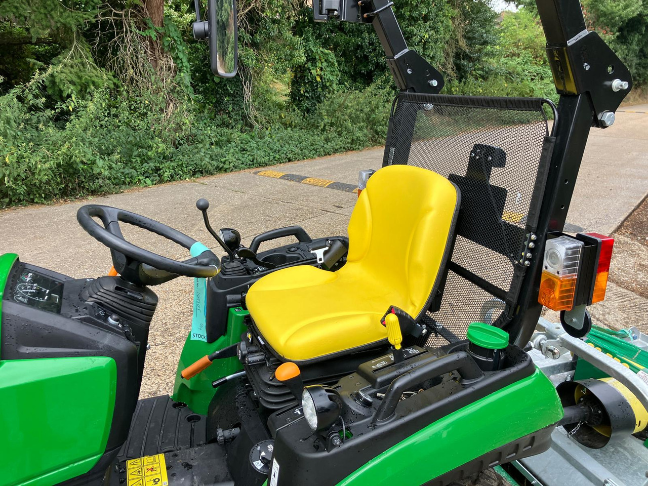 John Deere 2026R compact tractor - Минитрактор: фото 4 John Deere 2026R compact tractor - Минитрактор: фото 4