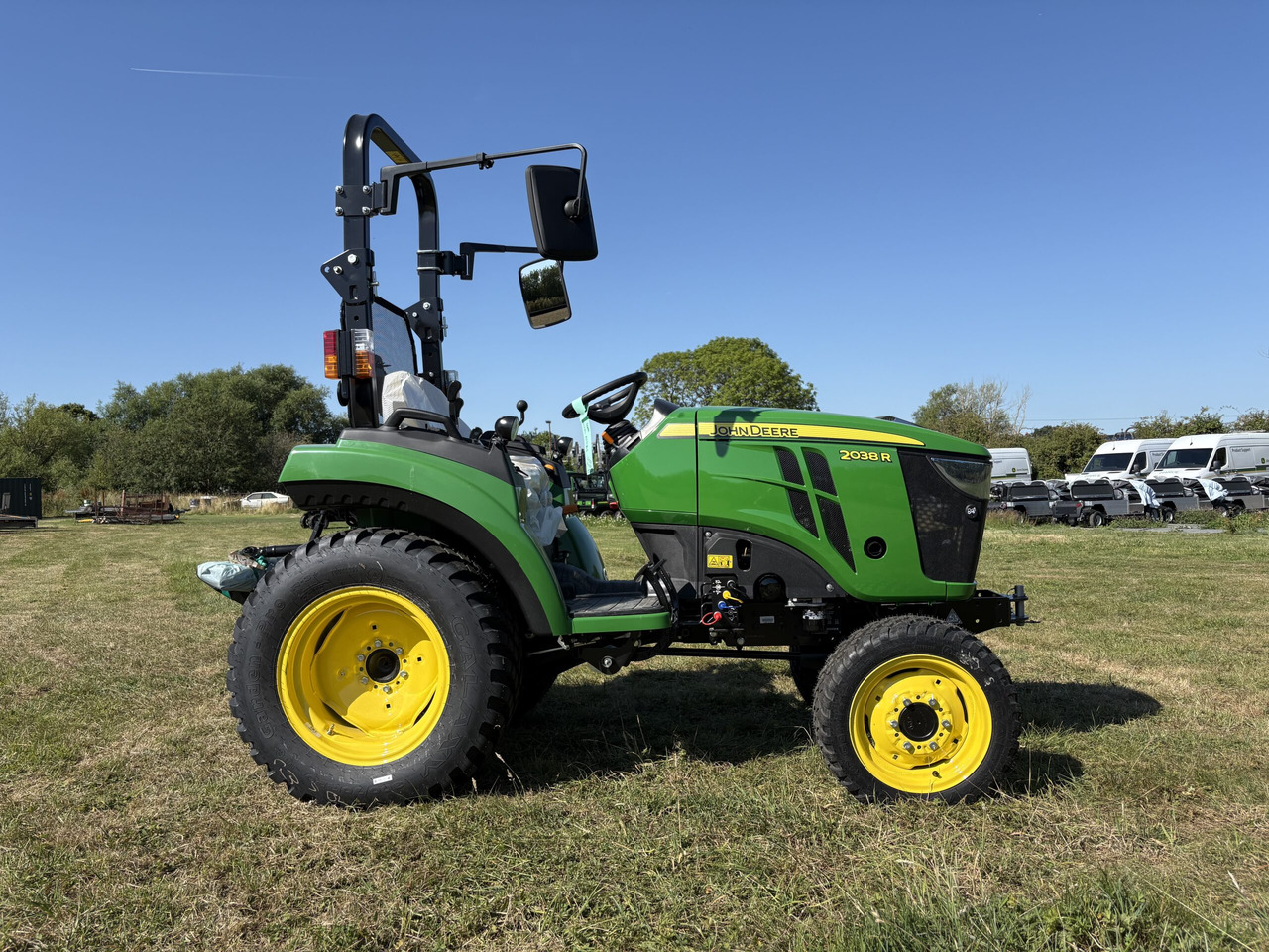 John Deere 2038R Compact Tractor - Минитрактор: фото 4 John Deere 2038R Compact Tractor - Минитрактор: фото 4