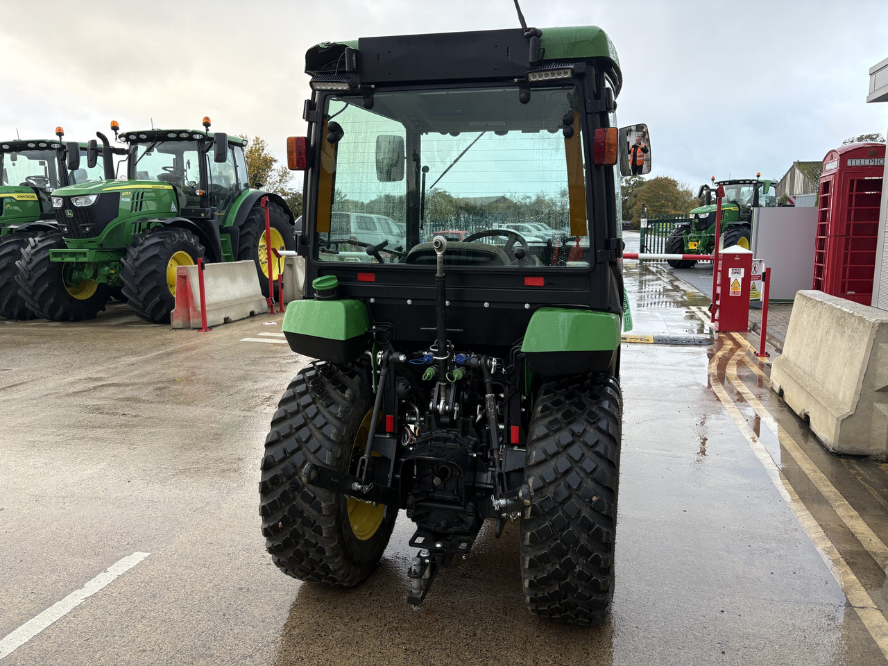 John Deere 2038R Compact Tractor - Минитрактор: фото 4 John Deere 2038R Compact Tractor - Минитрактор: фото 4