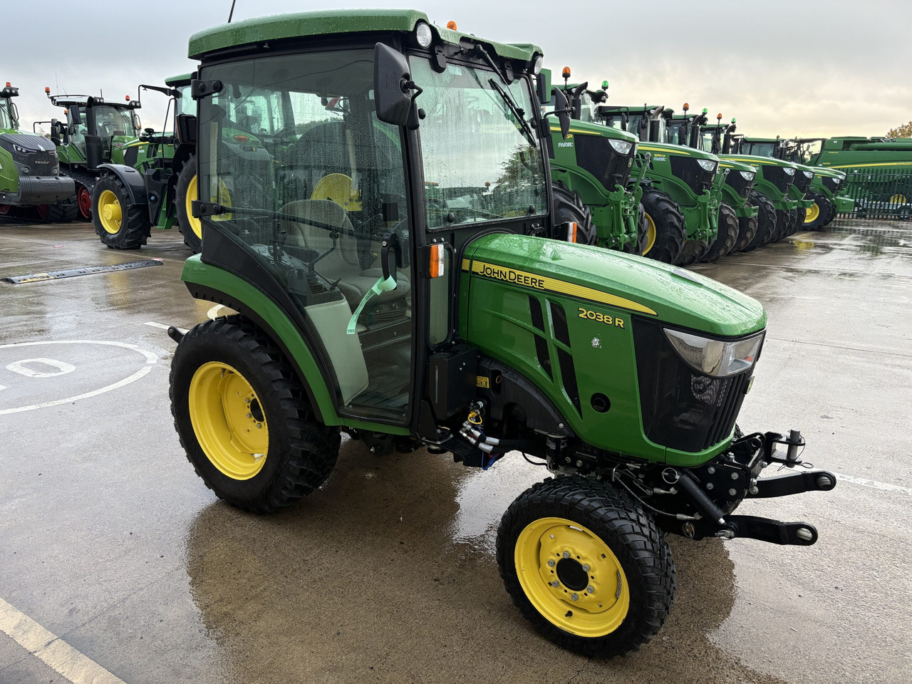 John Deere 2038R Compact Tractor - Минитрактор: фото 3 John Deere 2038R Compact Tractor - Минитрактор: фото 3