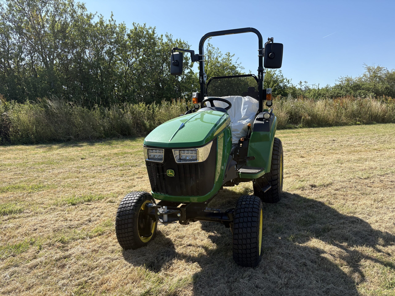 John Deere 2038R Compact Tractor - Минитрактор: фото 3 John Deere 2038R Compact Tractor - Минитрактор: фото 3