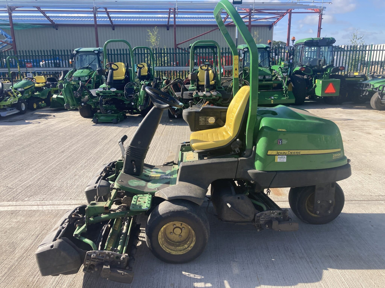 John Deere 2500EH greens triple mower - Газонокосилка: фото 2 John Deere 2500EH greens triple mower - Газонокосилка: фото 2