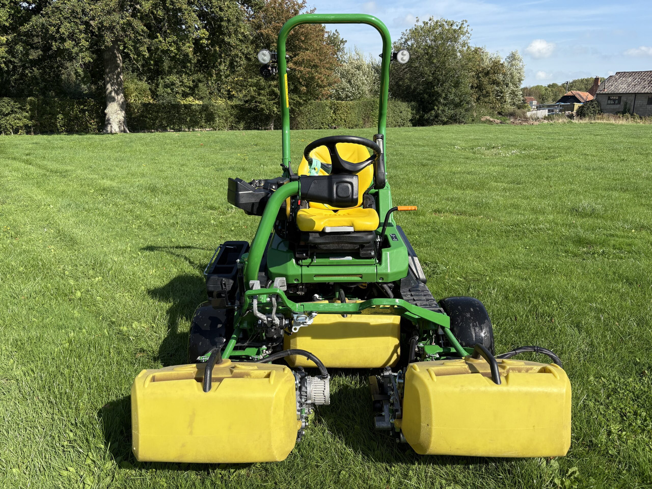 John Deere 2750E Triple Mower - Газонокосилка: фото 2 John Deere 2750E Triple Mower - Газонокосилка: фото 2