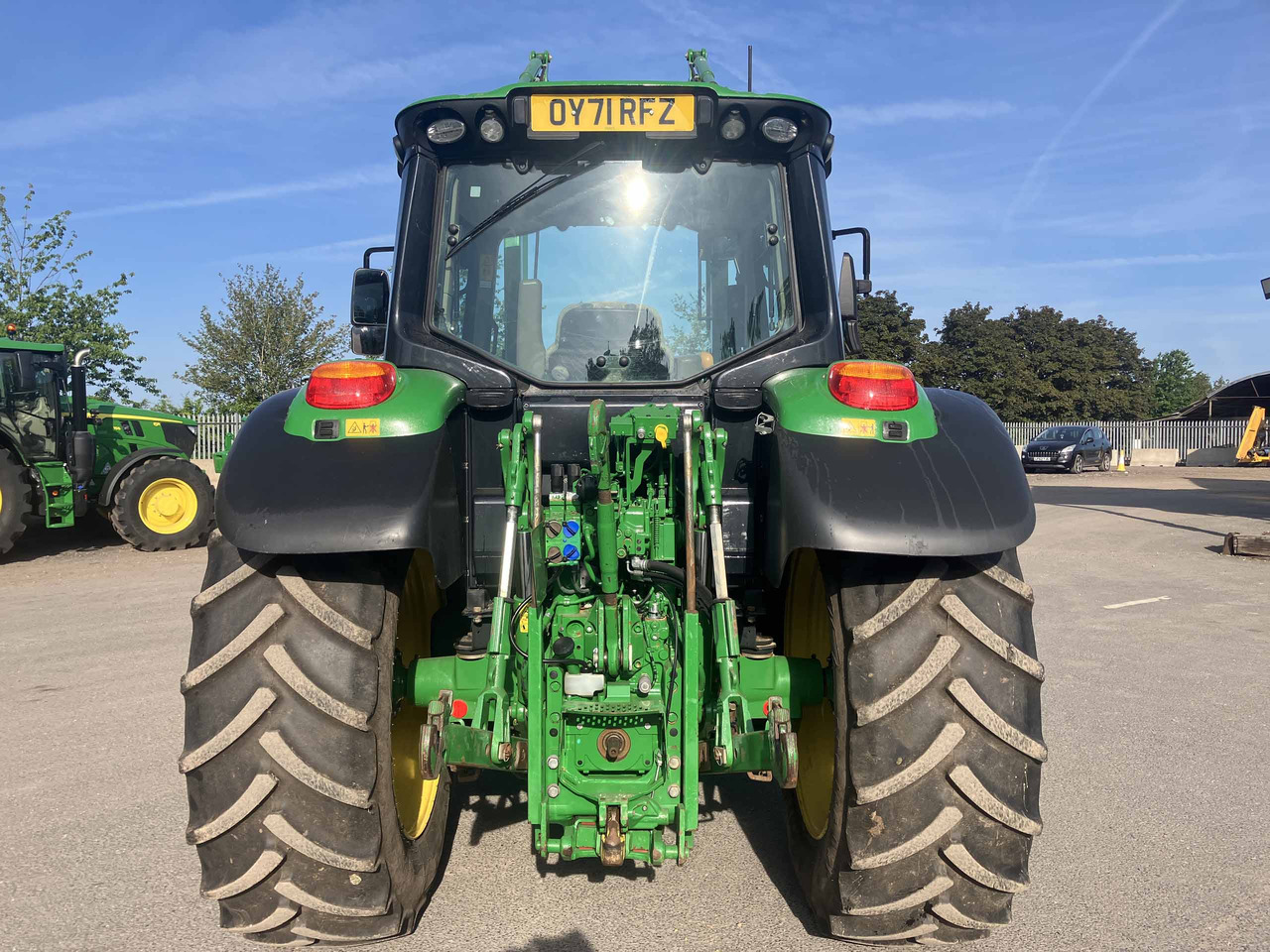 John Deere 6120M - Трактор: фото 4 John Deere 6120M - Трактор: фото 4