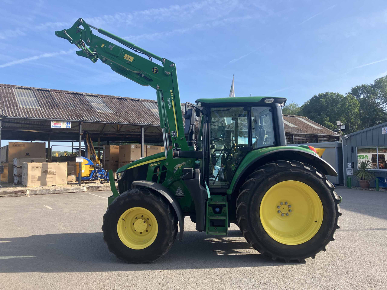 John Deere 6120M - Трактор: фото 2 John Deere 6120M - Трактор: фото 2