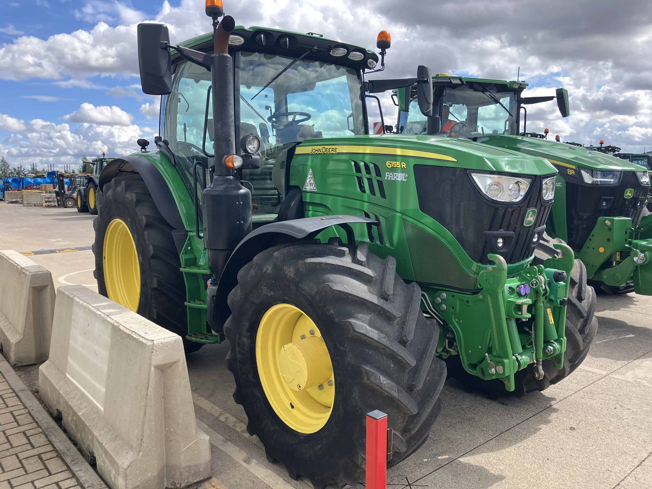 John Deere 6155R - Трактор: фото 5 John Deere 6155R - Трактор: фото 5