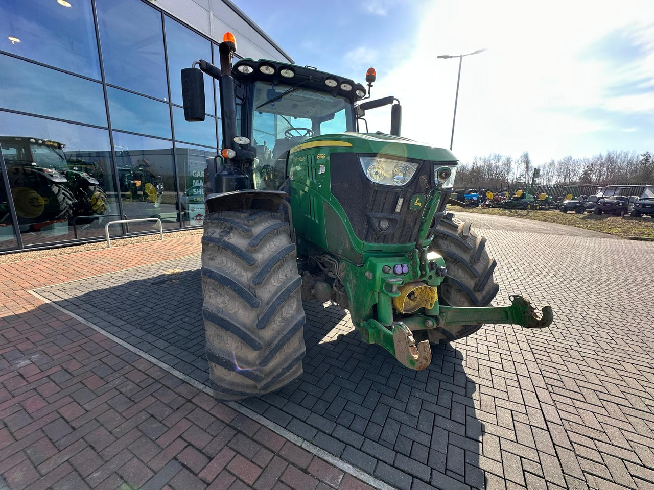 John Deere 6155R - Трактор: фото 2 John Deere 6155R - Трактор: фото 2