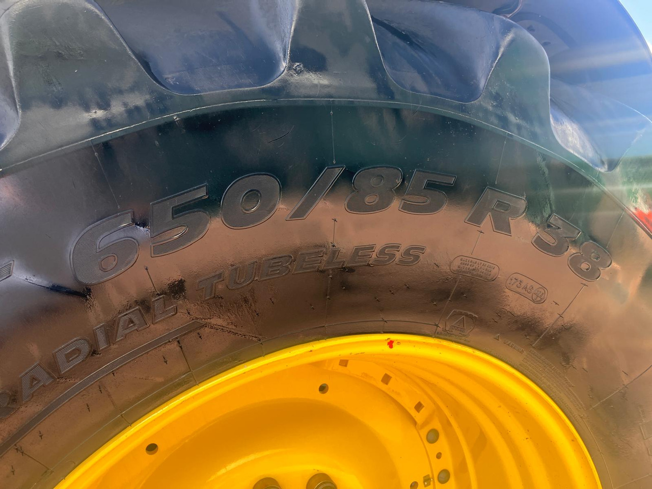 Трактор John Deere 6195R: фото 12