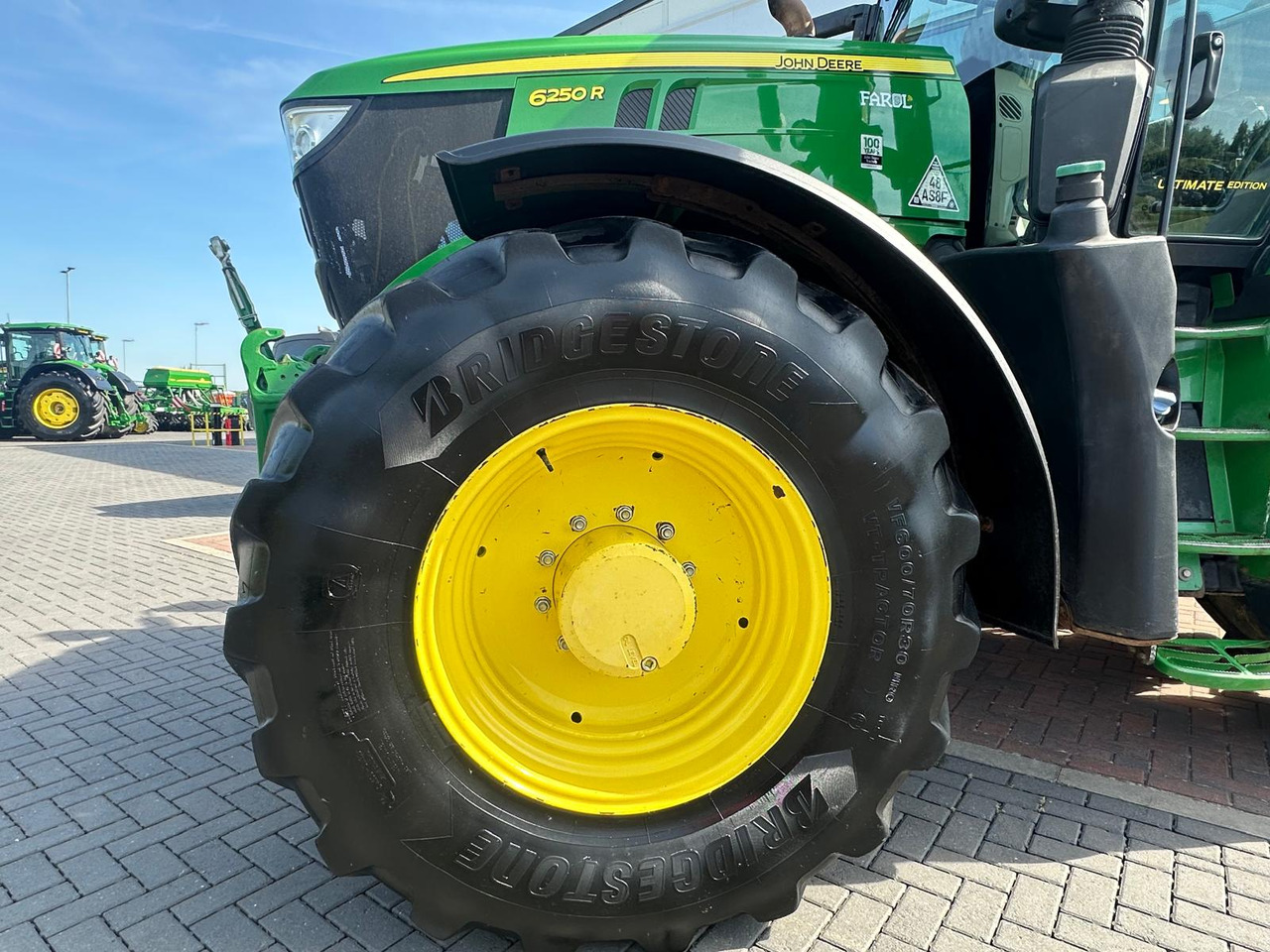 John Deere 6250R - Трактор: фото 3 John Deere 6250R - Трактор: фото 3