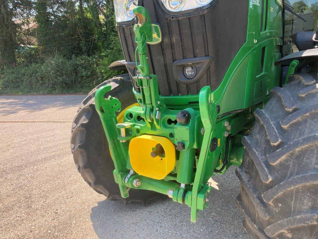 Трактор John Deere 6R 215: фото 20