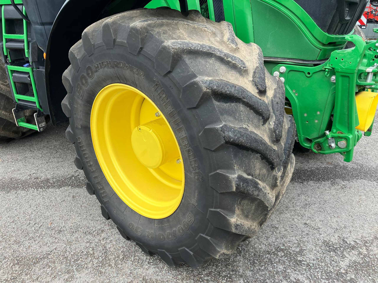 John Deere 6R 250 - Трактор: фото 3 John Deere 6R 250 - Трактор: фото 3