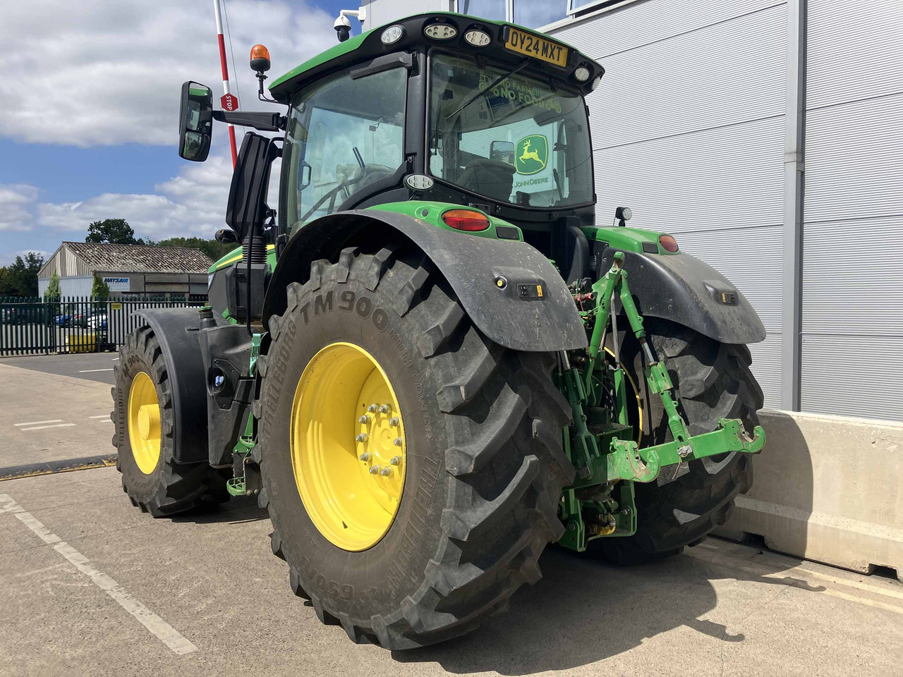 John Deere 6R 250 - Трактор: фото 3 John Deere 6R 250 - Трактор: фото 3