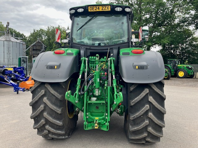 John Deere 6R250 - Трактор: фото 5 John Deere 6R250 - Трактор: фото 5