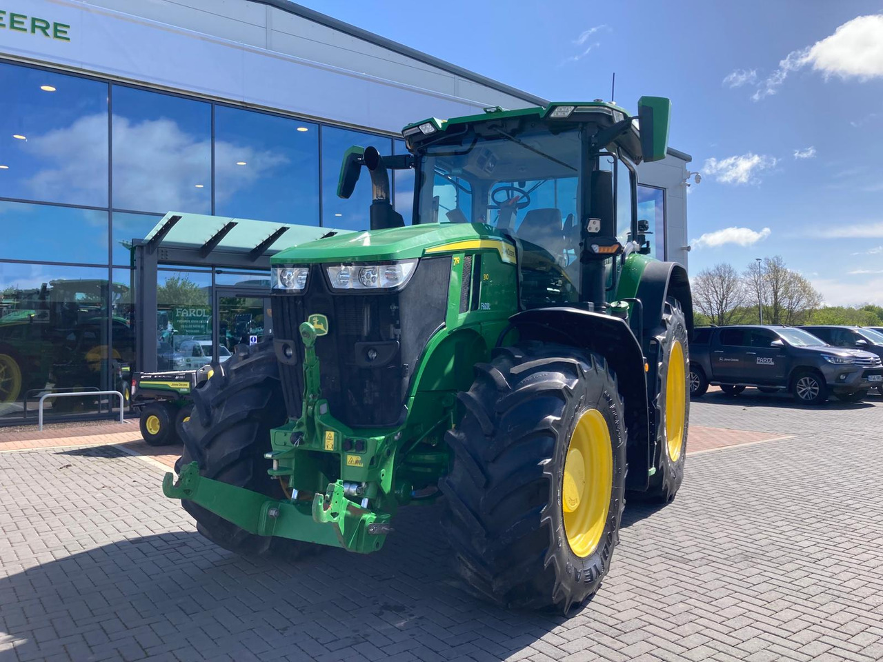 John Deere 7R 310 - Трактор: фото 1 John Deere 7R 310 - Трактор: фото 1