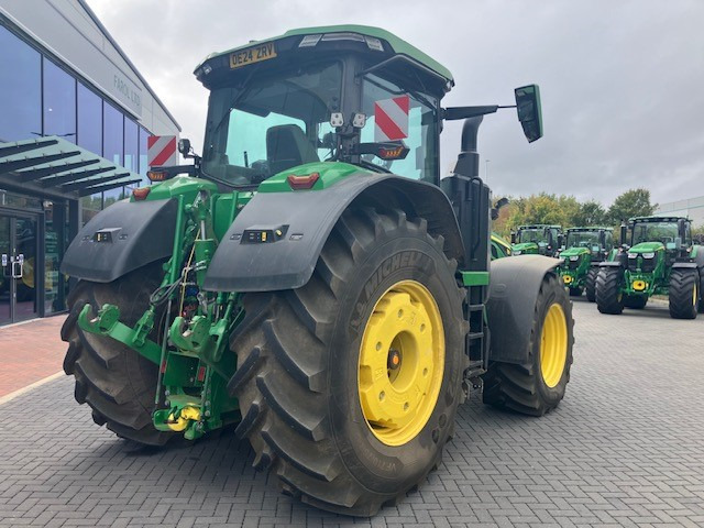 John Deere 8R 370 - Трактор: фото 4 John Deere 8R 370 - Трактор: фото 4
