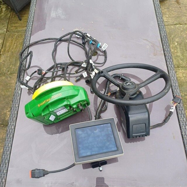 John Deere SF7000, 4240 screen + ATU300 wheel - Система навигации для Сельскохозяйственной техники: фото 2 John Deere SF7000, 4240 screen + ATU300 wheel - Система навигации для Сельскохозяйственной техники: фото 2