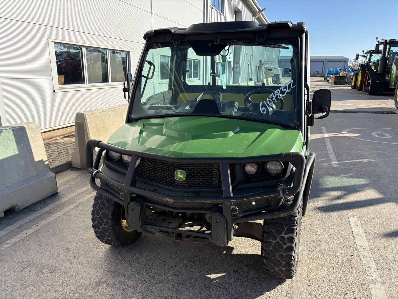 John Deere XUV865M Gator - Квадроцикл: фото 2 John Deere XUV865M Gator - Квадроцикл: фото 2