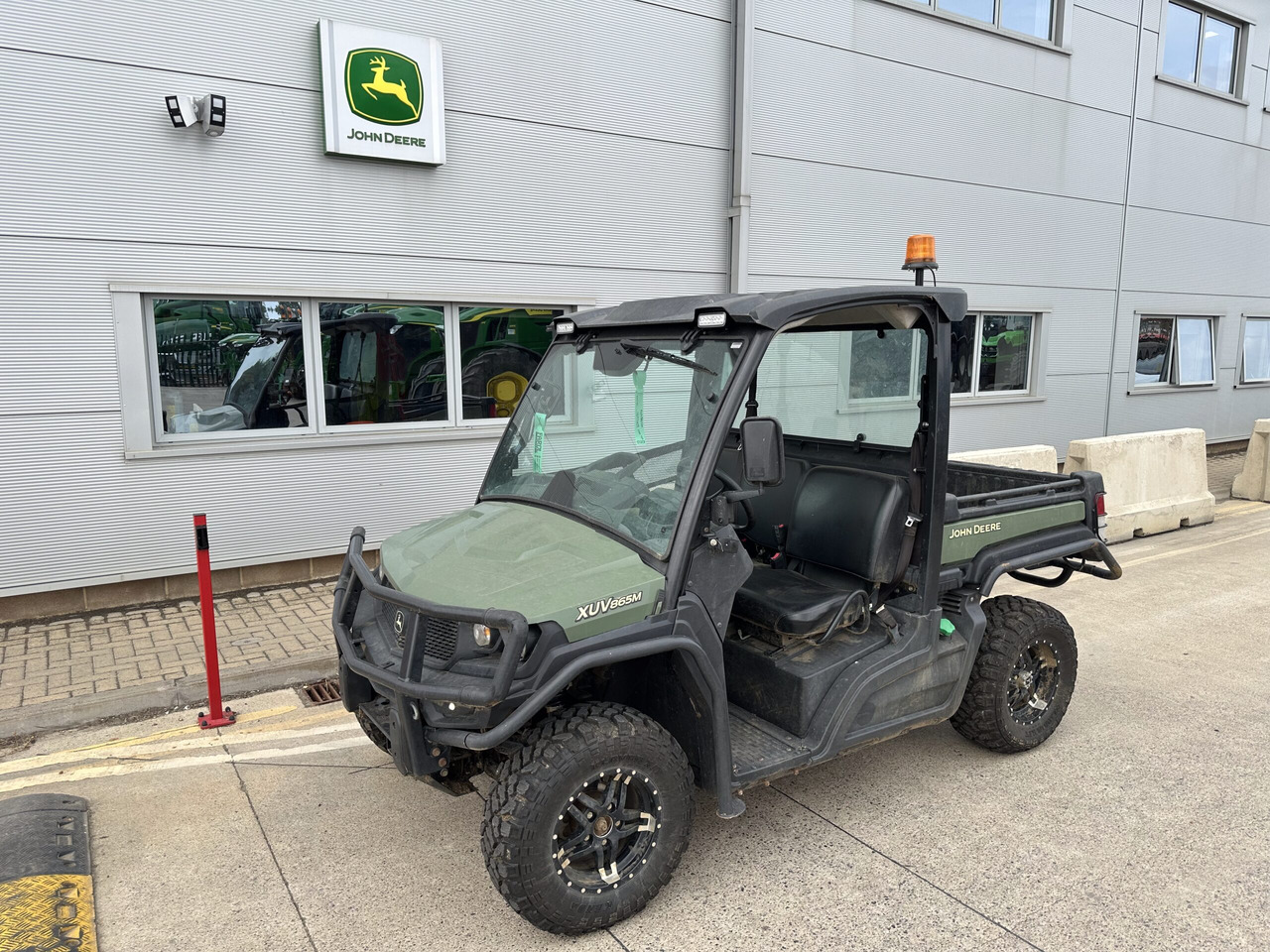 John Deere XUV865M - Квадроцикл: фото 1 John Deere XUV865M - Квадроцикл: фото 1