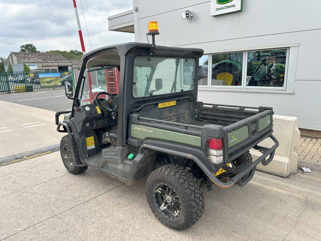 John Deere XUV865M - Квадроцикл: фото 3 John Deere XUV865M - Квадроцикл: фото 3